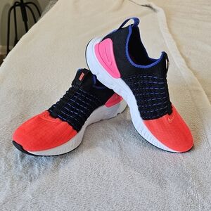 Nike React Phantom Run Flyknit 2 Black Bright Crimson. Women's Size 8.5. NWOT